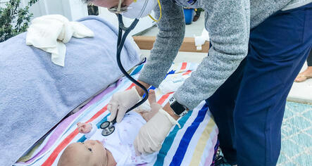 ویزیت پزشک در منزل